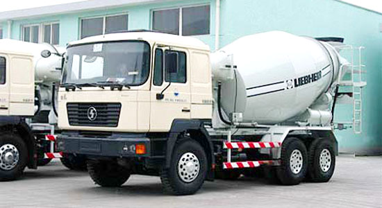陜汽德龍水泥攪拌運(yùn)輸車