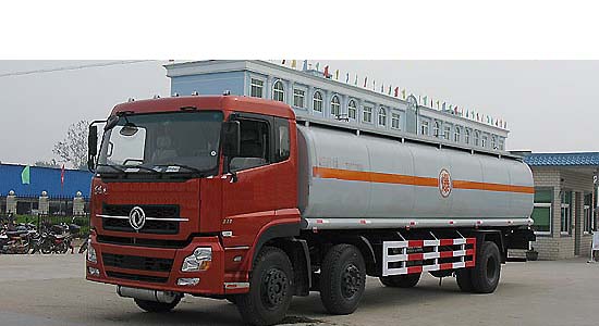 東風(fēng)前雙后單化工液體運輸車
